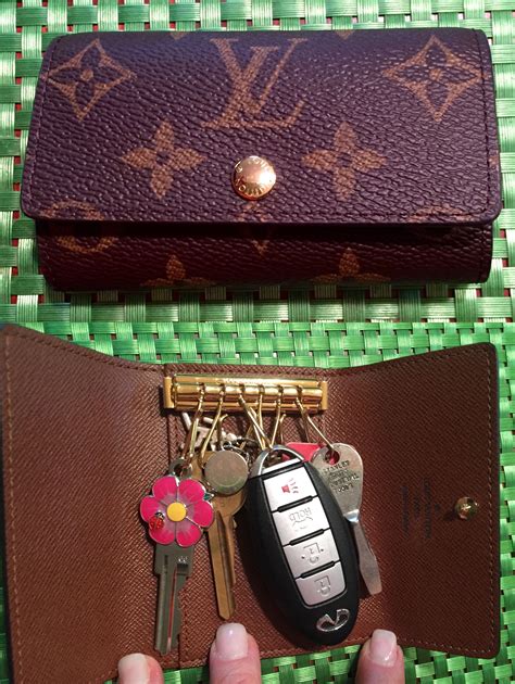 louis vuitton key ring for bag|louis vuitton keyholder.